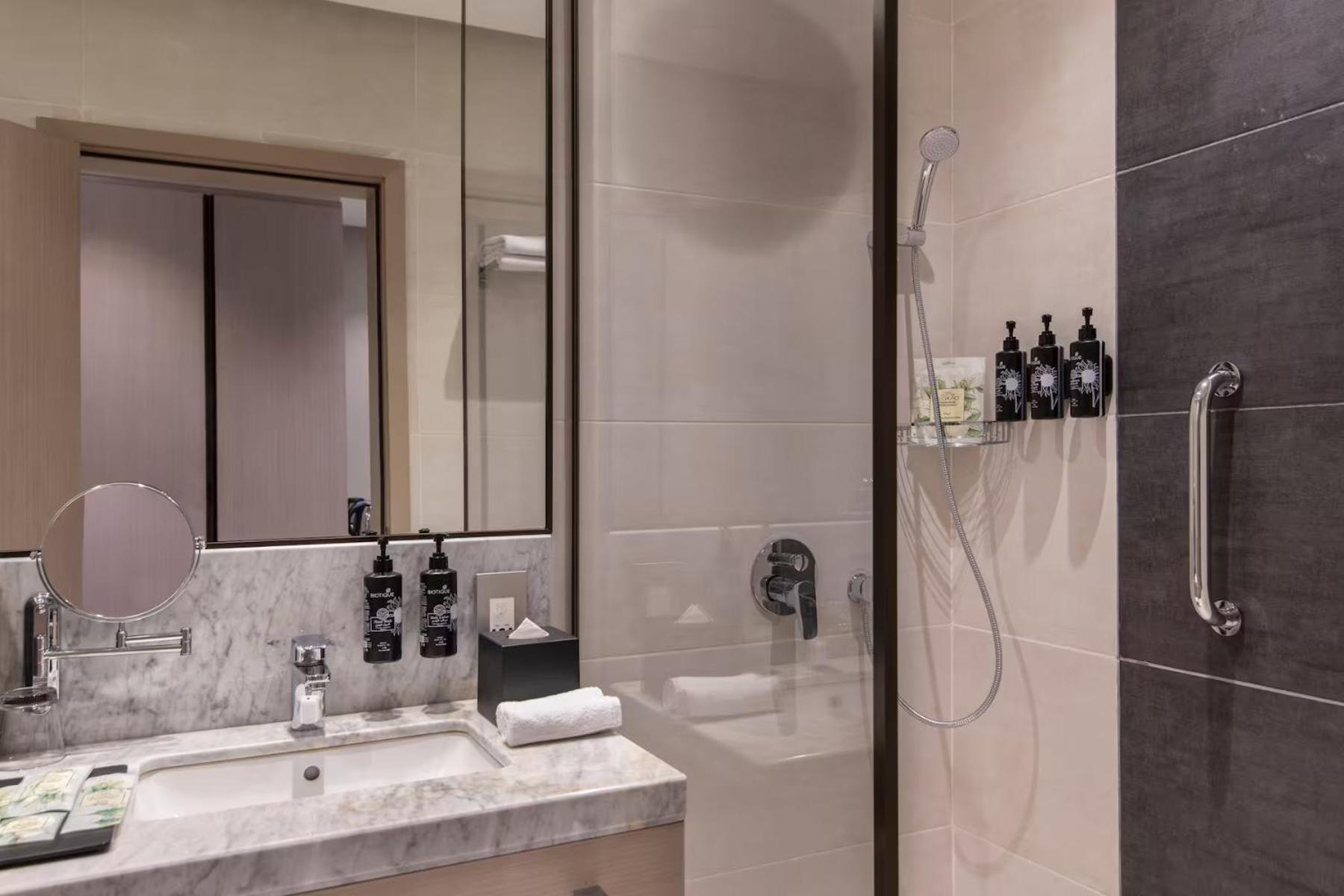 Ramada By Wyndham Riyadh King Fahd Road ภายนอก รูปภาพ