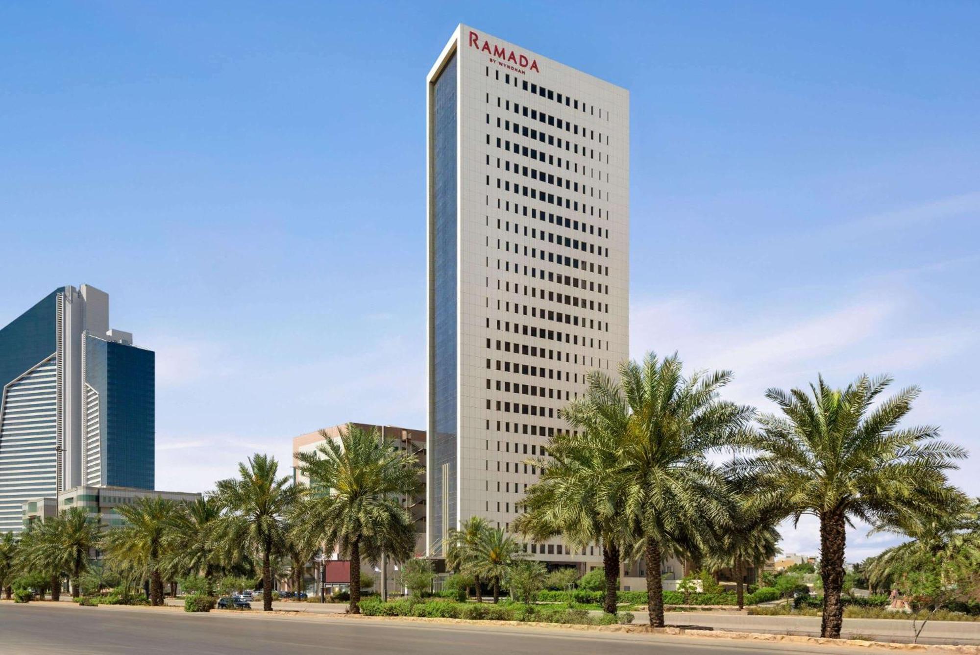 Ramada By Wyndham Riyadh King Fahd Road ภายนอก รูปภาพ Ramada Hotel, Al Qusais